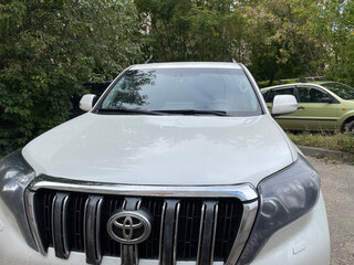 2017 Toyota Land Cruiser Prado 150 Series Рестайлинг 1, белый, 3550000 рублей, вид 1