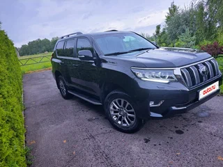2019 Toyota Land Cruiser Prado 150 Series Рестайлинг 2, чёрный, 5800000 рублей, вид 4