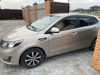 2014 Kia Rio III, бежевый, 830000 рублей, вид 4