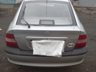 1998 Opel Vectra B, серебристый, 300000 рублей, вид 4