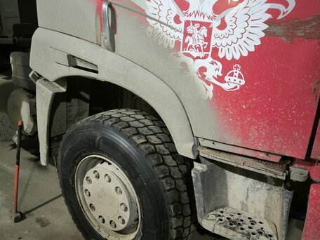 2008 FAW CA3250, красный, 1290000 рублей, вид 4
