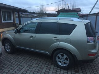2008 Mitsubishi Outlander II, золотистый, 1999999 рублей, вид 3