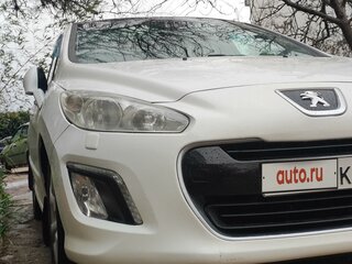 2011 Peugeot 308 I Рестайлинг, белый, 780000 рублей, вид 3