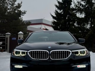 2018 BMW 5 серии 520d xDrive VII (G30/G31/G38), чёрный, 3800000 рублей, вид 3