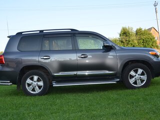 2013 Toyota Land Cruiser 200 Series Рестайлинг 1, серый, 4900000 рублей, вид 4
