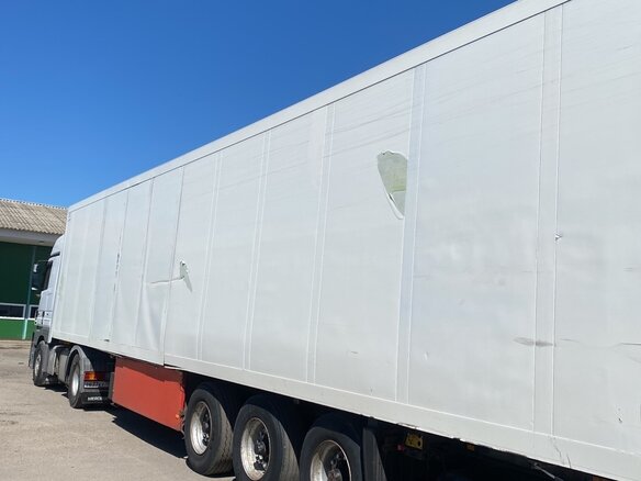 2003 Schmitz Cargobull SKO, белый, 1500000 рублей - вид 2