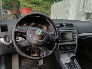 2012 Skoda Octavia II (A5) Рестайлинг, серебристый, 795000 рублей, вид 5