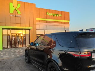 2017 Land Rover Discovery V, чёрный, 3185000 рублей, вид 5