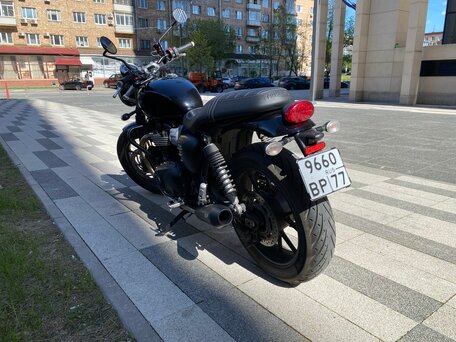 2018 Triumph Street Twin, чёрный, 695000 рублей, вид 3