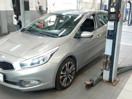 2013 Kia Ceed II, серебристый, 1004000 рублей, вид 1