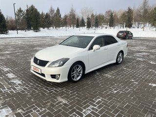 2012 Toyota Crown XIII (S200), белый, 1710000 рублей, вид 2