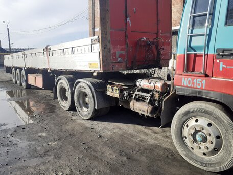 1993 Isuzu Giga (E-series), красный, 1500000 рублей, вид 5