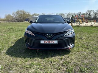 2020 Toyota Camry VIII (XV70), чёрный, 3100000 рублей, вид 2