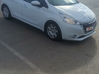 2013 Peugeot 208 I, белый, 810000 рублей, вид 2