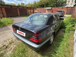 1998 Mercedes-Benz C-Класс 180 I (W202) Рестайлинг, чёрный, 450000 рублей, вид 3