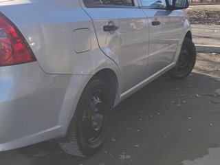 2011 Chevrolet Aveo I Рестайлинг, серебристый, 400000 рублей, вид 5