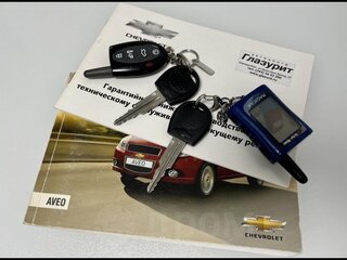 2011 Chevrolet Aveo I Рестайлинг, серебристый, 400000 рублей, вид 1