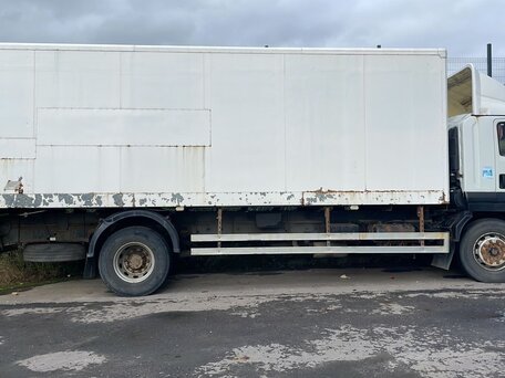 2015 Isuzu Forward (F-Series), белый, 1000000 рублей, вид 3