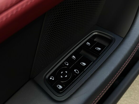 2021 Porsche Taycan Turbo I, белый, 12990000 рублей - вид 23