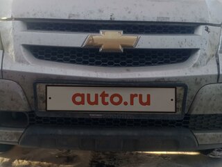 2010 Chevrolet Niva I Рестайлинг, серебристый, 550000 рублей, вид 3