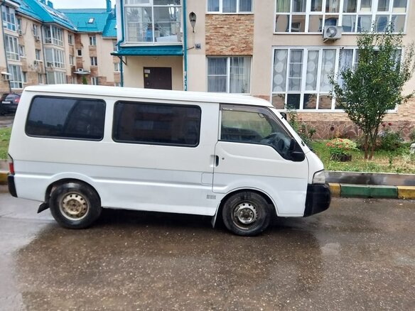 2002 Mazda Bongo IV, белый, 522000 рублей - вид 3