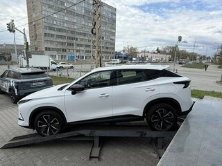 2026 Omoda C5 I Рестайлинг, белый, 2399000 рублей, вид 4