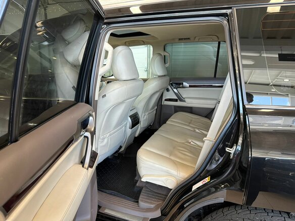 2015 Lexus GX 460 II Рестайлинг, чёрный, 4599900 рублей - вид 17