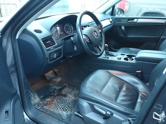 2011 Volkswagen Touareg II, серый - вид 6