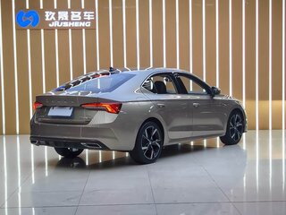 2021 Skoda Octavia IV (A8), бежевый, 1571000 рублей, вид 4