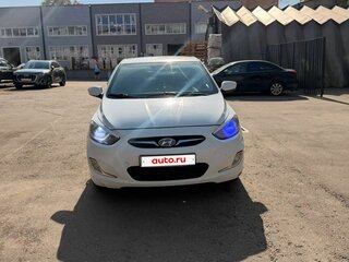 2013 Hyundai Solaris I, белый, 420000 рублей, вид 5