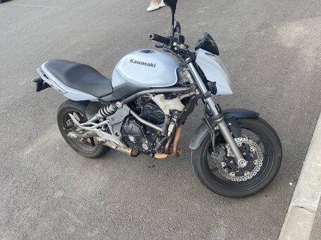 2009 Kawasaki ER-6N, белый, 300000 рублей, вид 3