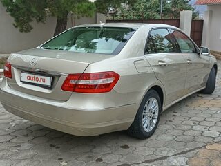 2010 Mercedes-Benz E-Класс 250 5G-Tronic IV (W212, S212, C207), жёлтый, 2100000 рублей, вид 5
