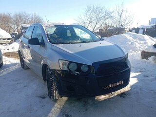 2013 Chevrolet Aveo II, серебристый, 250000 рублей, вид 1