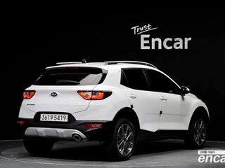 2020 Kia Stonic I, белый, 1170000 рублей, вид 3