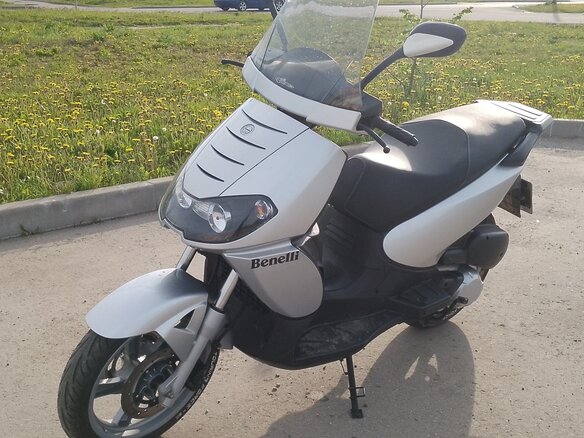 2012 Benelli Caffe Nero 250, серебристый, 135000 рублей - вид 3