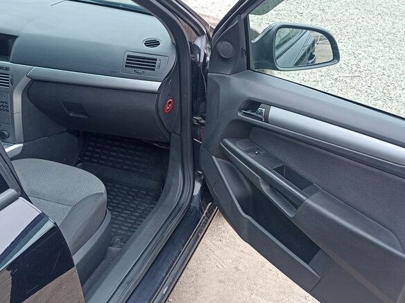 2010 Opel Astra H Рестайлинг, чёрный, 653000 рублей - вид 12