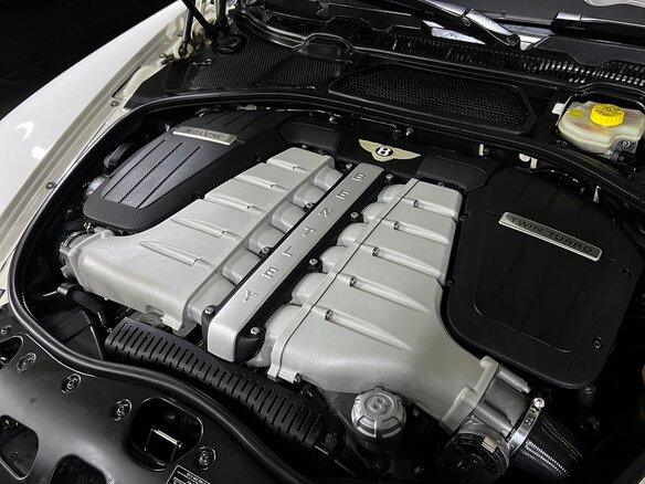 2006 Bentley Continental Flying Spur, белый, 2800000 рублей - вид 16