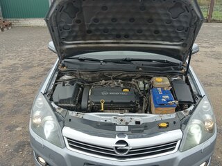 2009 Opel Astra H Рестайлинг, серый, 650000 рублей, вид 3