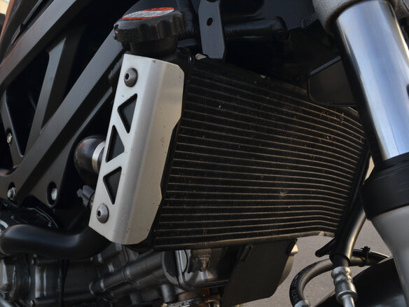 2008 Suzuki SV 650, серебристый - вид 8