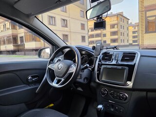 2021 Renault Logan Stepway II Рестайлинг, серый, 1500000 рублей, вид 3