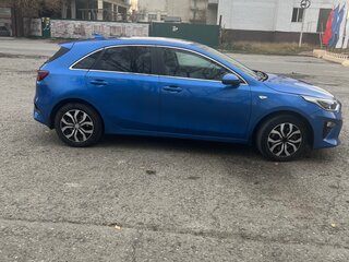 2018 Kia Ceed III, синий, 1850000 рублей, вид 3