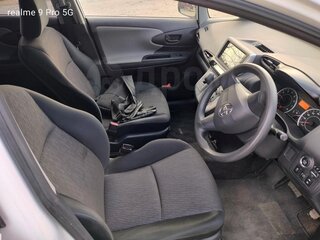 2010 Toyota Wish II, белый, 1300000 рублей, вид 5