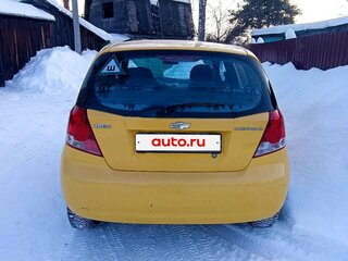 2005 Chevrolet Aveo I, жёлтый, 255000 рублей, вид 2