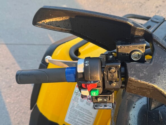2012 BRP Can-Am Outlander 500, жёлтый, 700000 рублей - вид 9