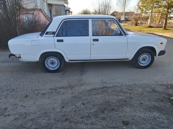 2007 Lada (ВАЗ) 2107, белый, 220000 рублей - вид 4