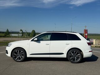 2016 Audi Q7 II (4M), белый, 3690000 рублей, вид 3