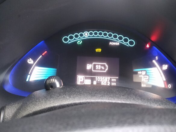 2016 Nissan Leaf 30kWh I (ZE0/AZE0), серебристый, 850000 рублей - вид 11