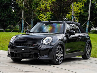 2022 Mini Cabrio Cooper III Рестайлинг 2, чёрный, 1750000 рублей, вид 2