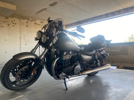2013 Triumph Thunderbird Storm, серебристый, 1300000 рублей, вид 1