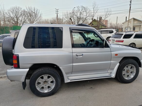 1994 Mitsubishi Pajero II, серебристый, 900000 рублей - вид 1